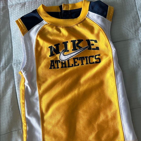 Nike Kids' Multicolor T-Shirt/Shorts/One piece fleece Collection- 7 pieces total - Picture 3 of 9
